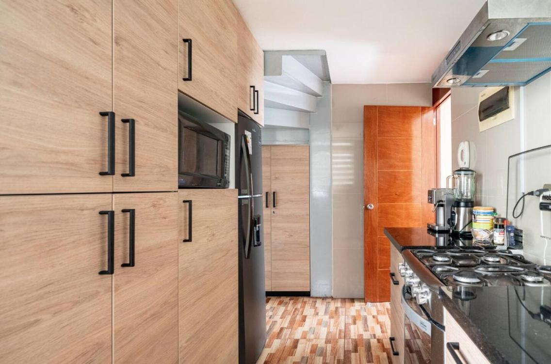 Apartamento Estela En Alameda Colonial - 5km Aeropuerto Jorge Chavez *